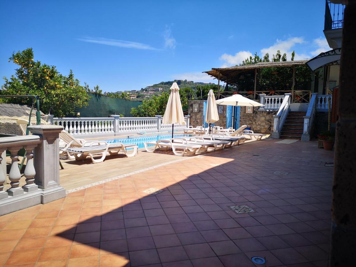 Casale Villa Marzia Маса Лубрензе Екстериор снимка