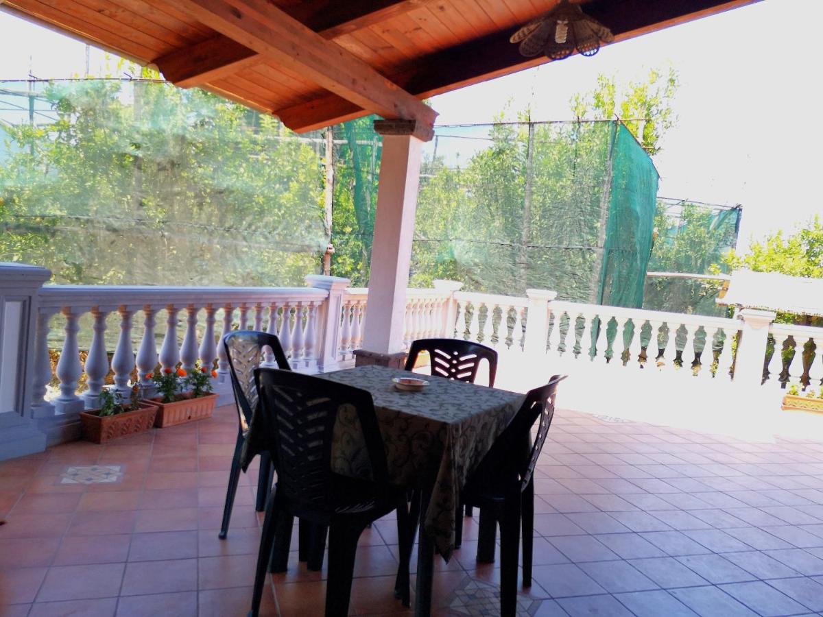 Casale Villa Marzia Маса Лубрензе Екстериор снимка