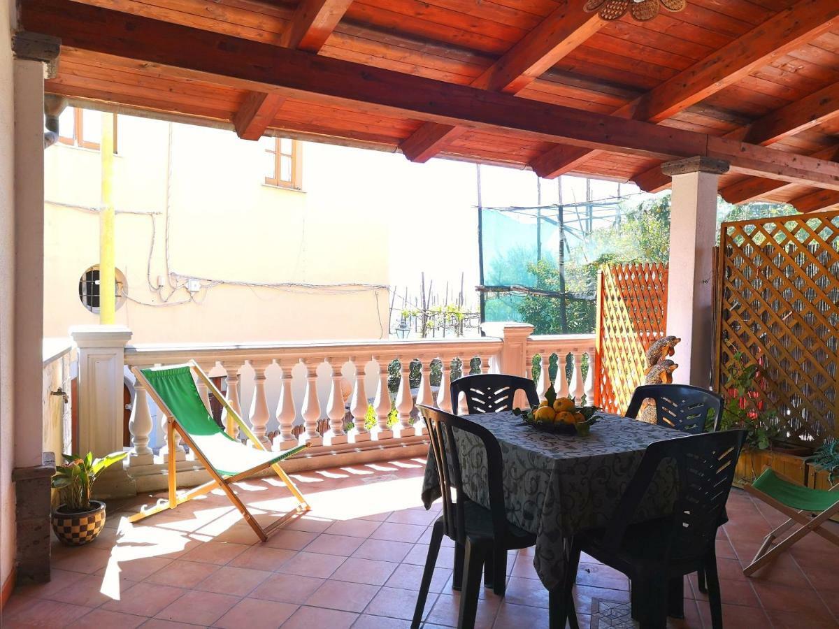 Casale Villa Marzia Маса Лубрензе Екстериор снимка