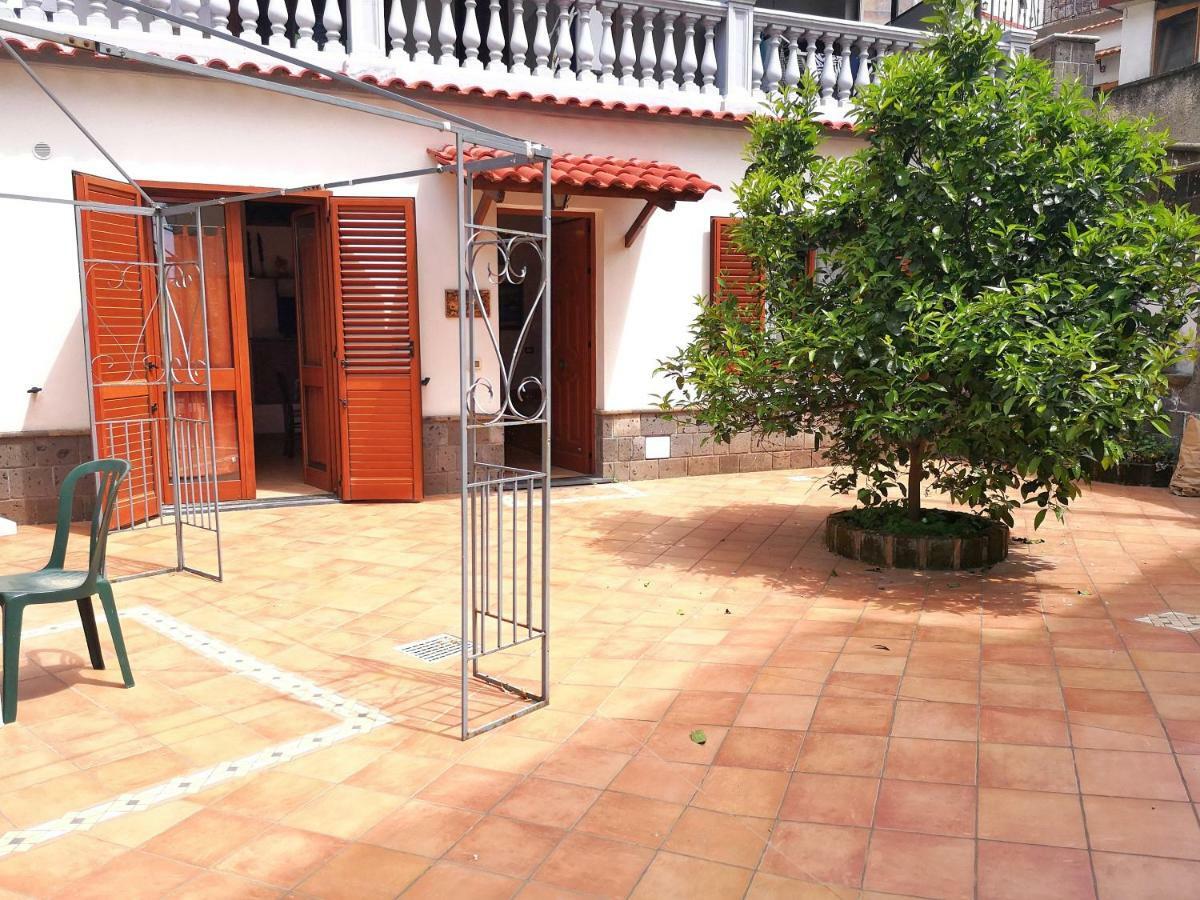 Casale Villa Marzia Маса Лубрензе Екстериор снимка